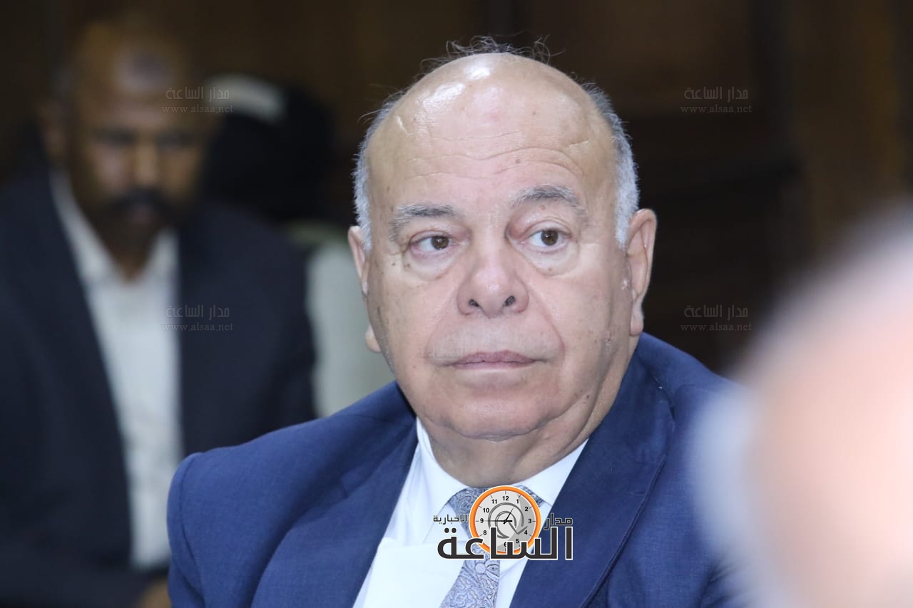 Madar Al-Saa Images 0.03805220915050156