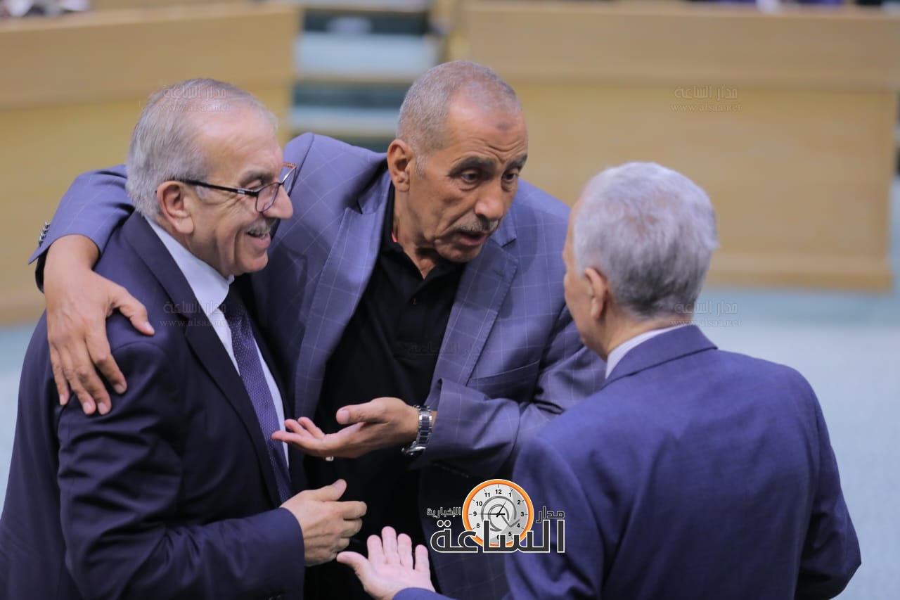 Madar Al-Saa Images 0.33656423446300554