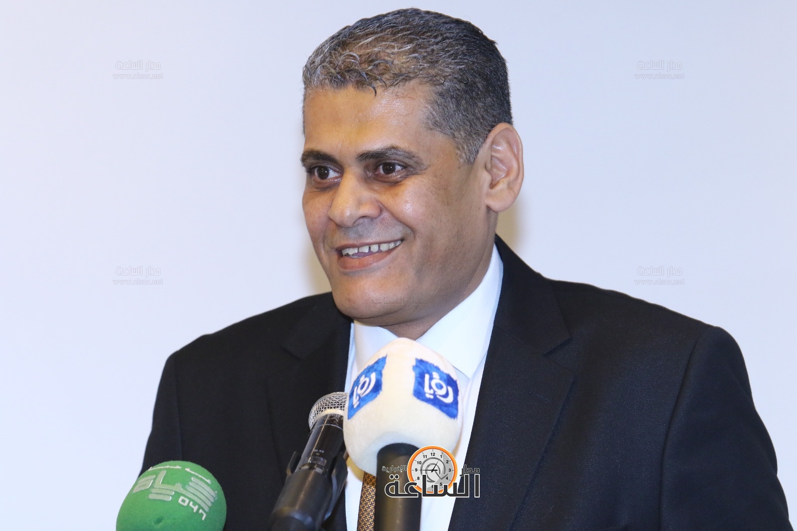 Madar Al-Saa Images 0.09312832060331244