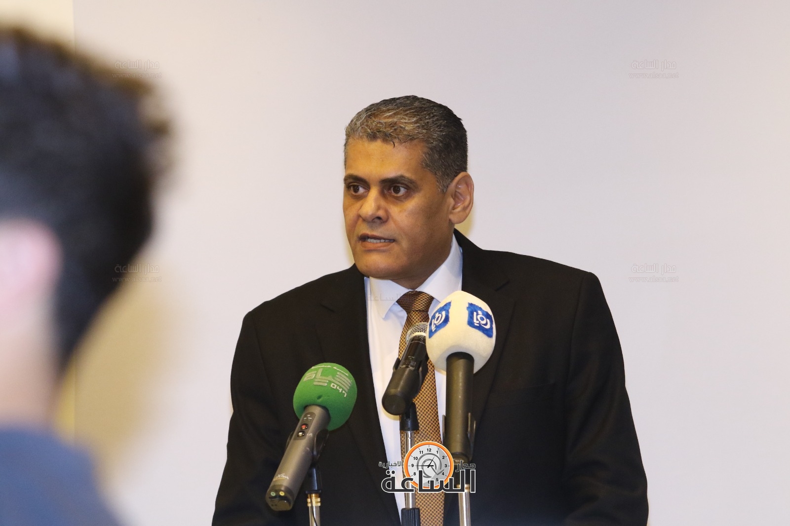 Madar Al-Saa Images 0.10171819248366654