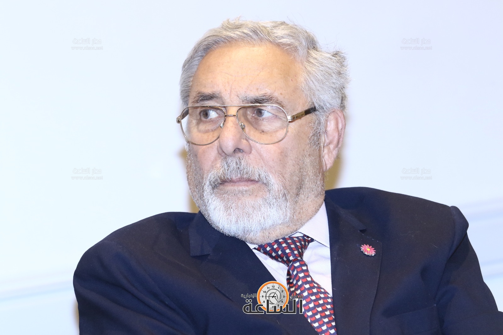 Madar Al-Saa Images 0.8772591659957345