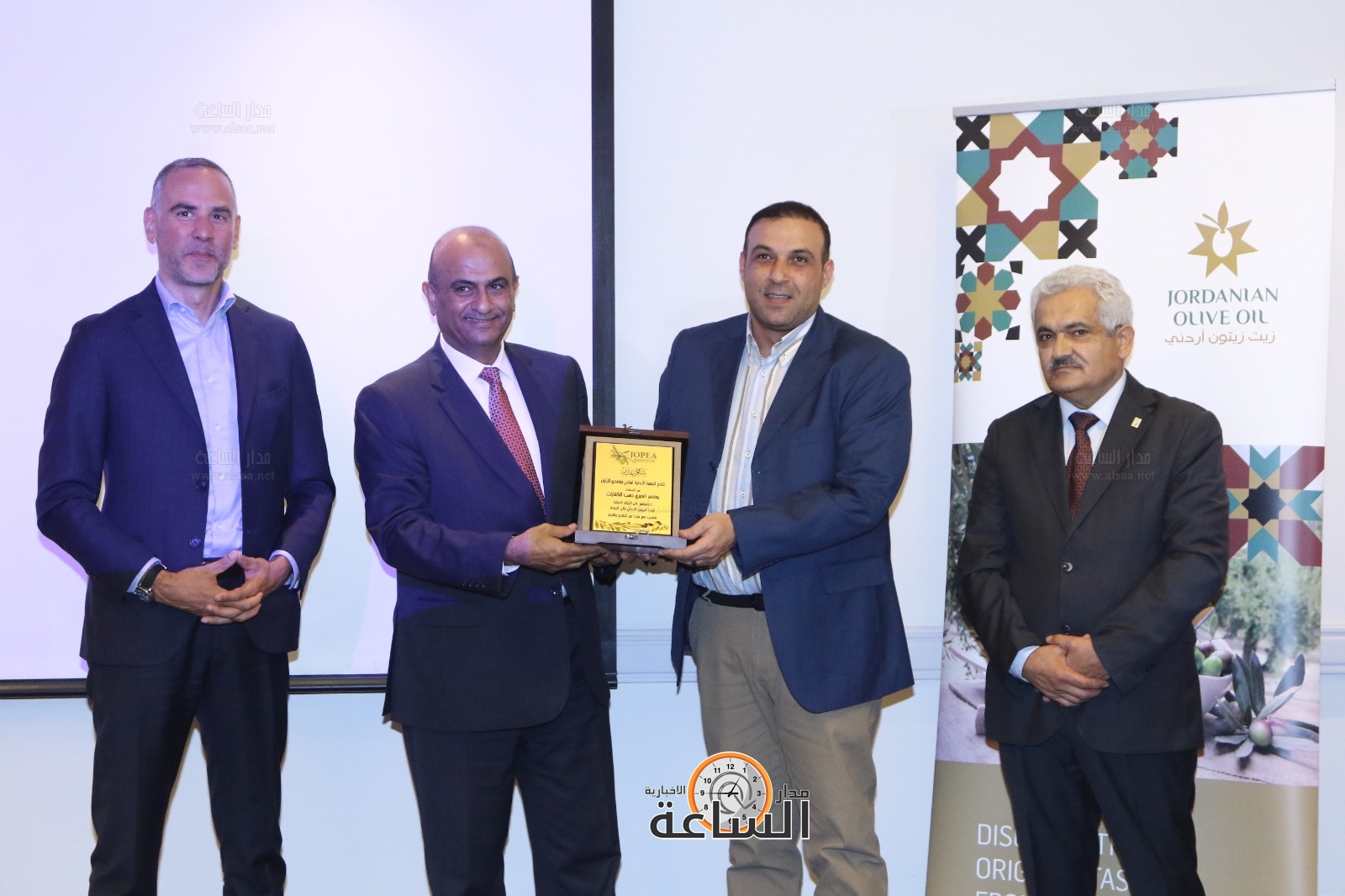 Madar Al-Saa Images 0.5037630496878458