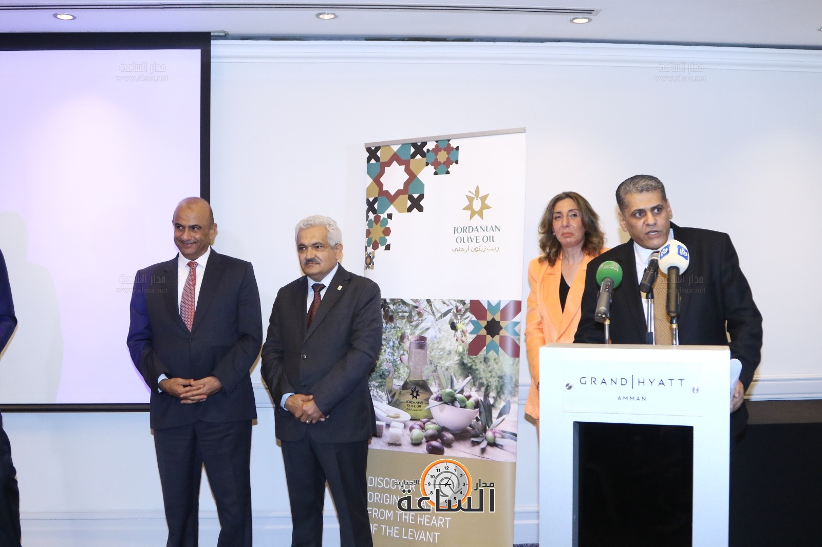 Madar Al-Saa Images 0.34155561188484396