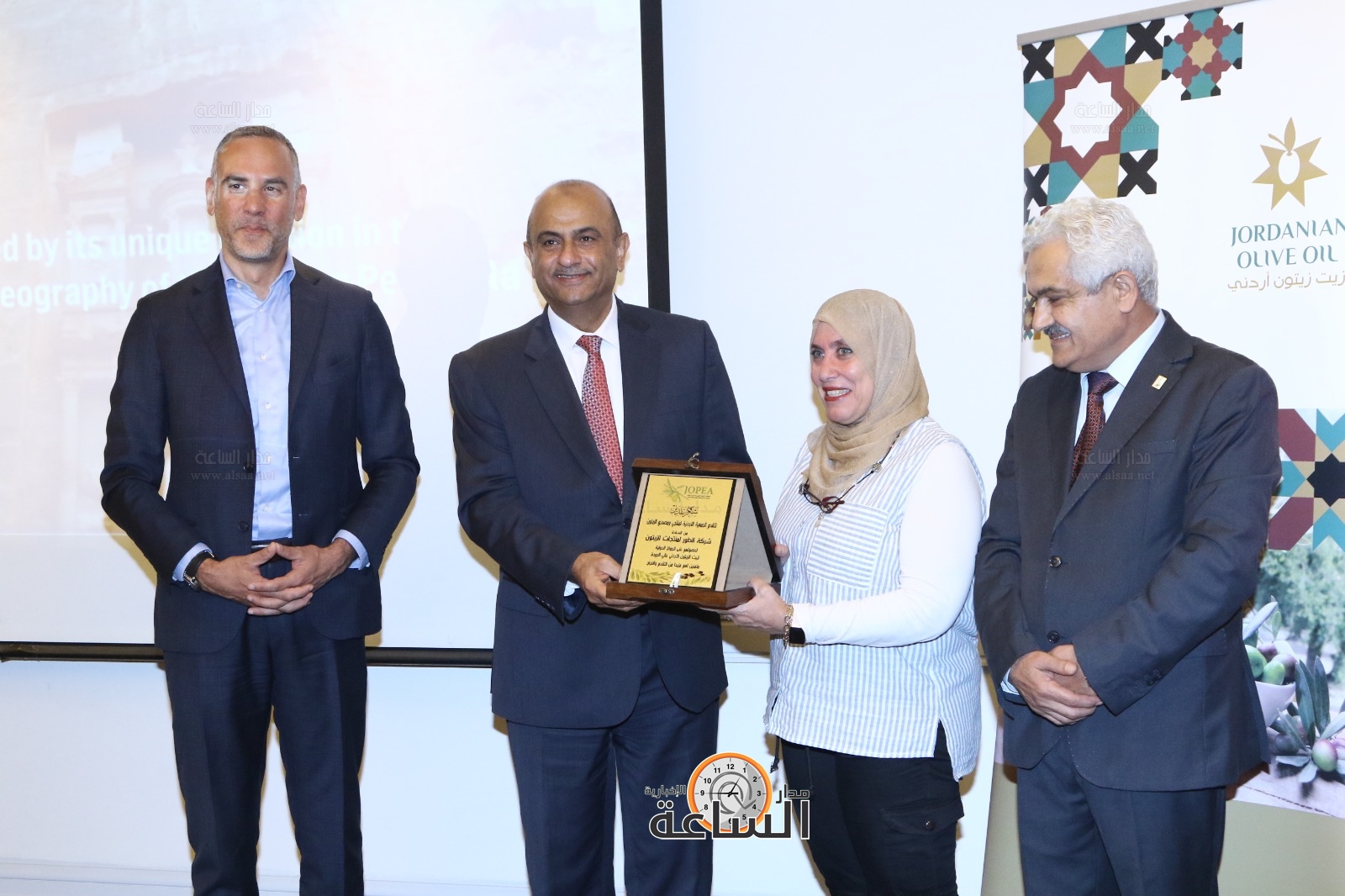 Madar Al-Saa Images 0.5421027906109848