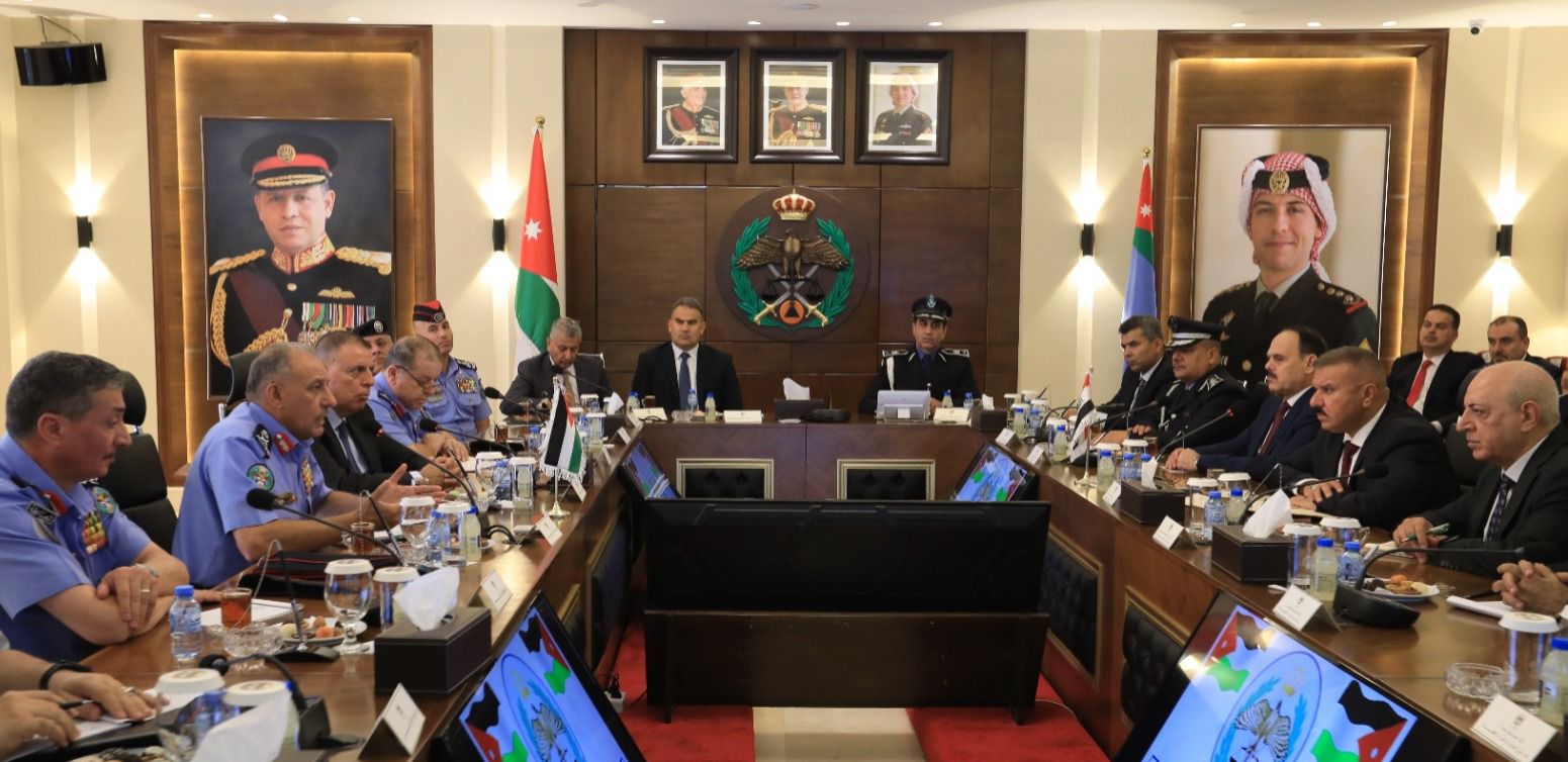 Madar Al-Saa Images 0.04095665338072774