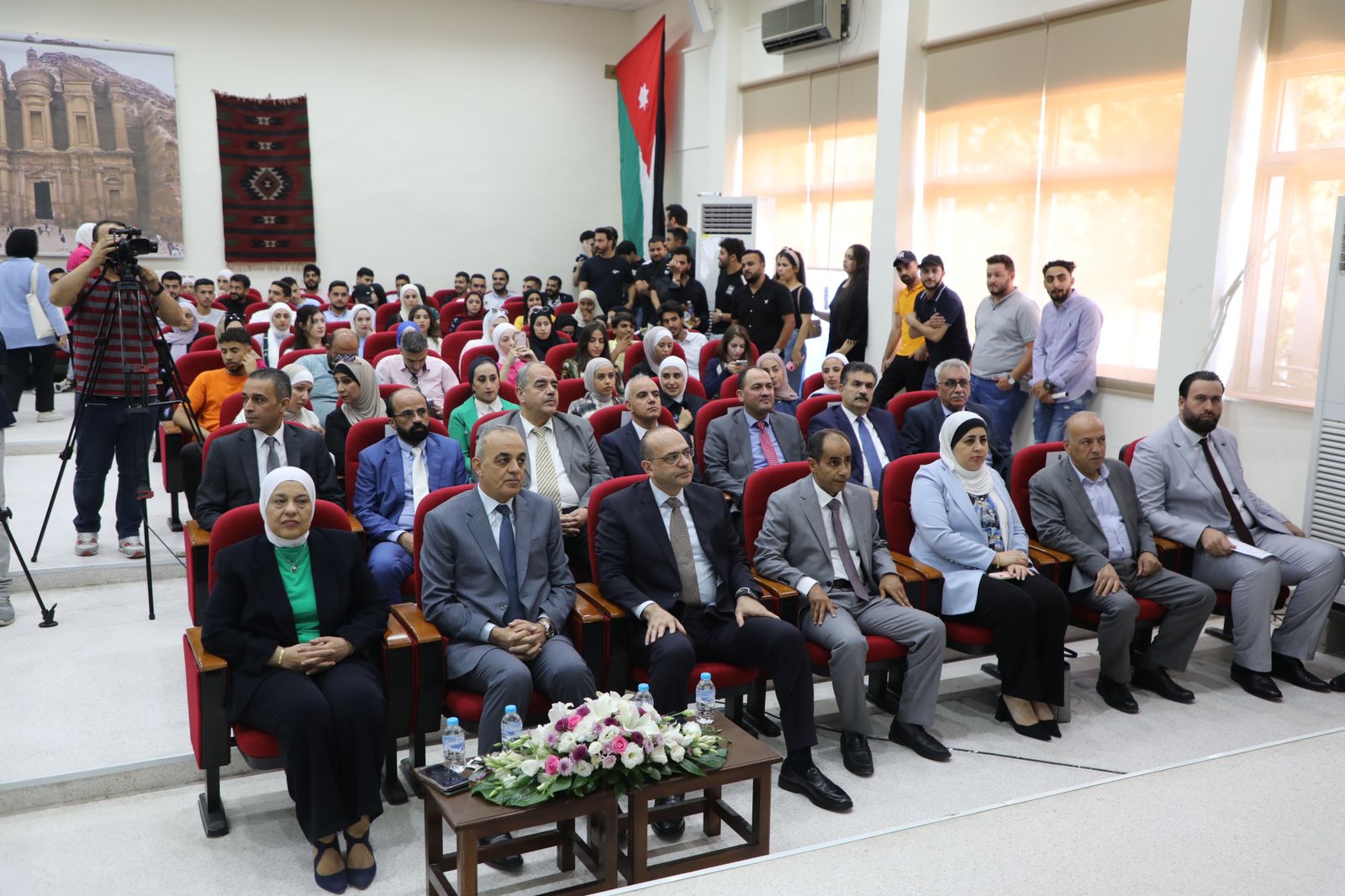 Madar Al-Saa Images 0.6595606304390269