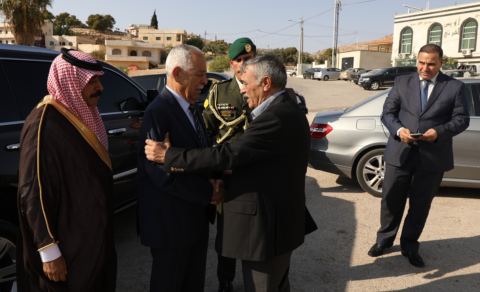 Madar Al-Saa Images 0.050942629811780216