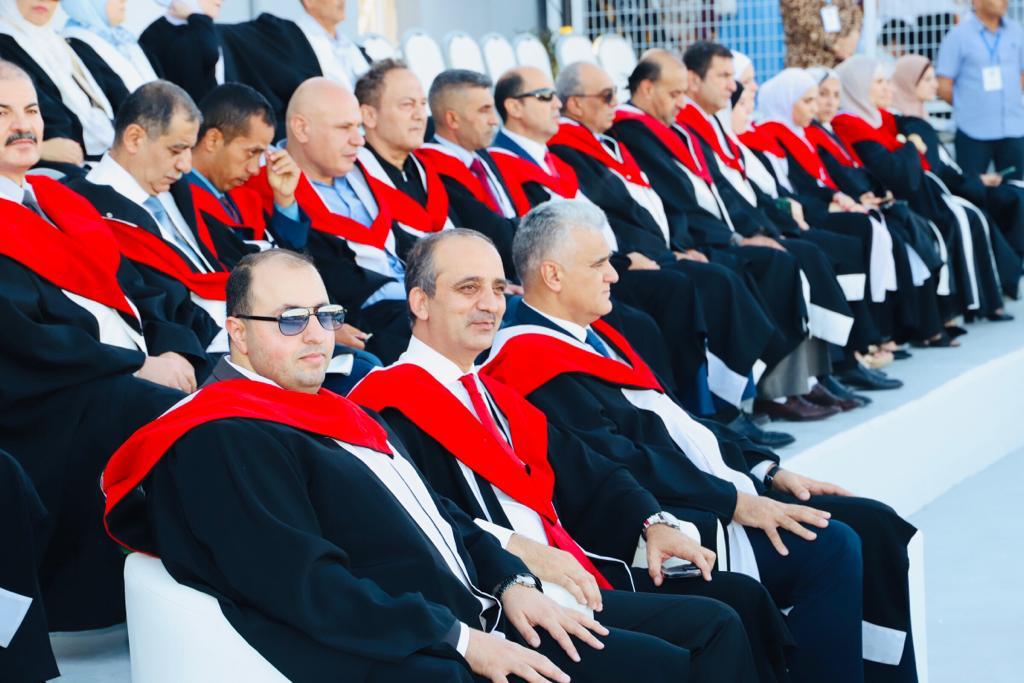 Madar Al-Saa Images 0.8381542566436613