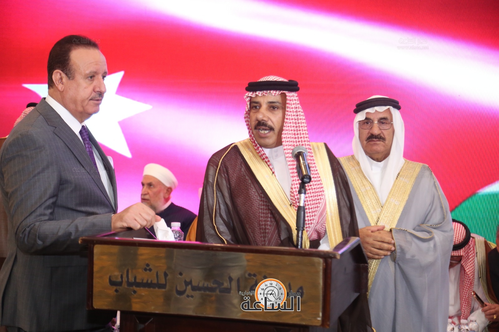 Madar Al-Saa Images 0.8159063402486812