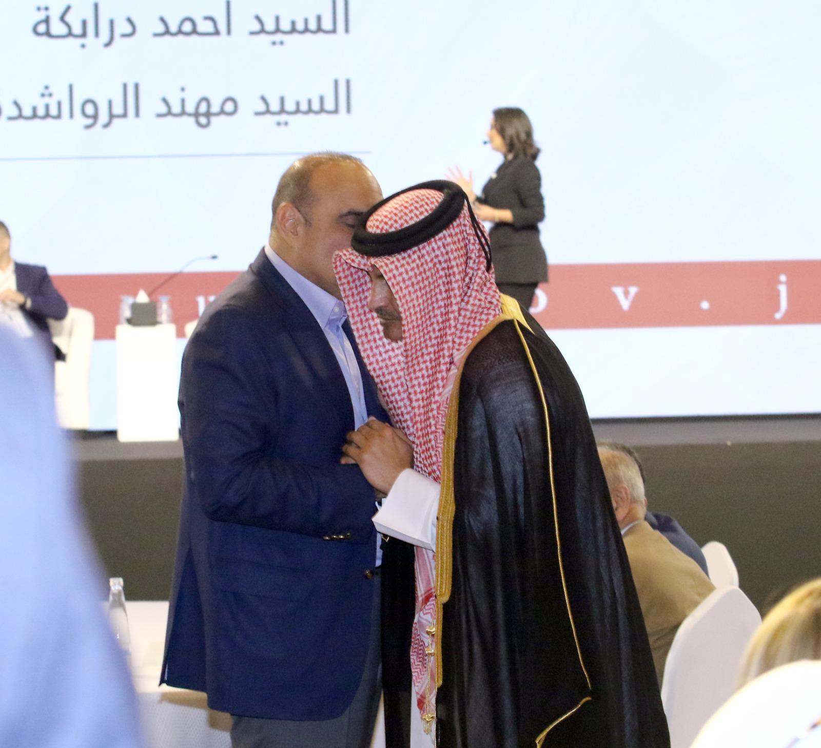 Madar Al-Saa Images 0.5605425115021921