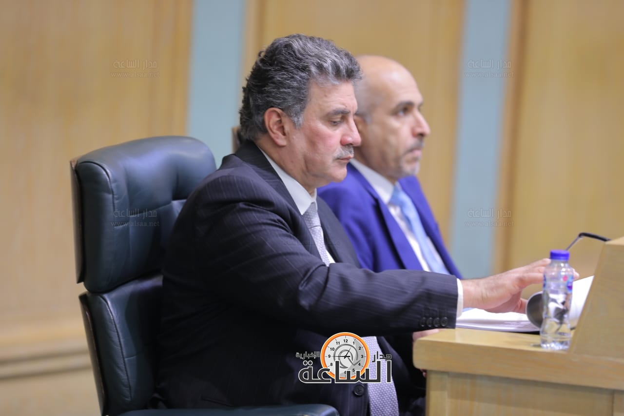 Madar Al-Saa Images 0.797447673048975