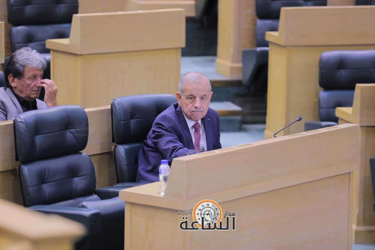 Madar Al-Saa Images 0.4365265617499816