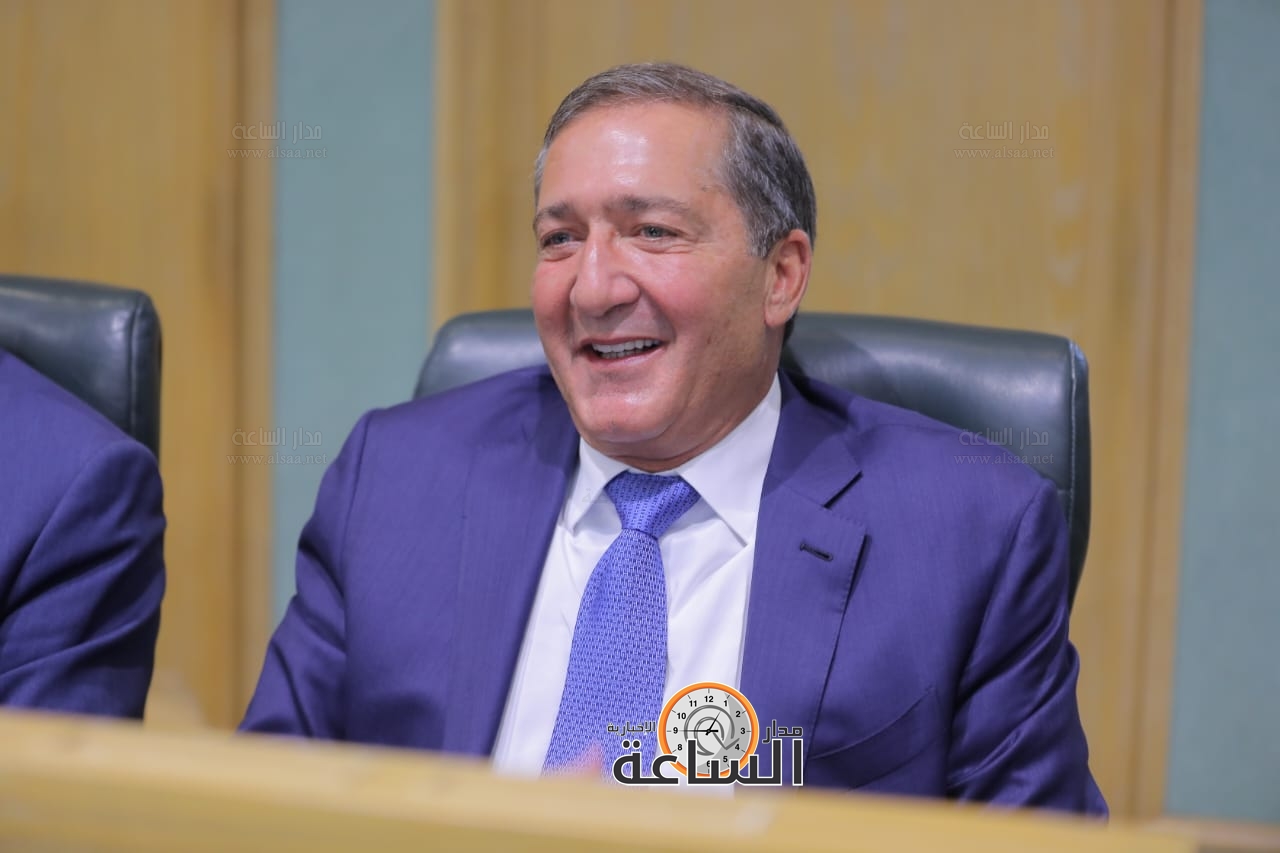 Madar Al-Saa Images 0.8745683099501693