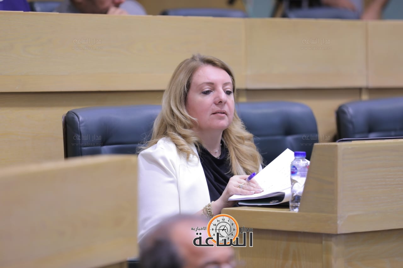 Madar Al-Saa Images 0.9294722102337518