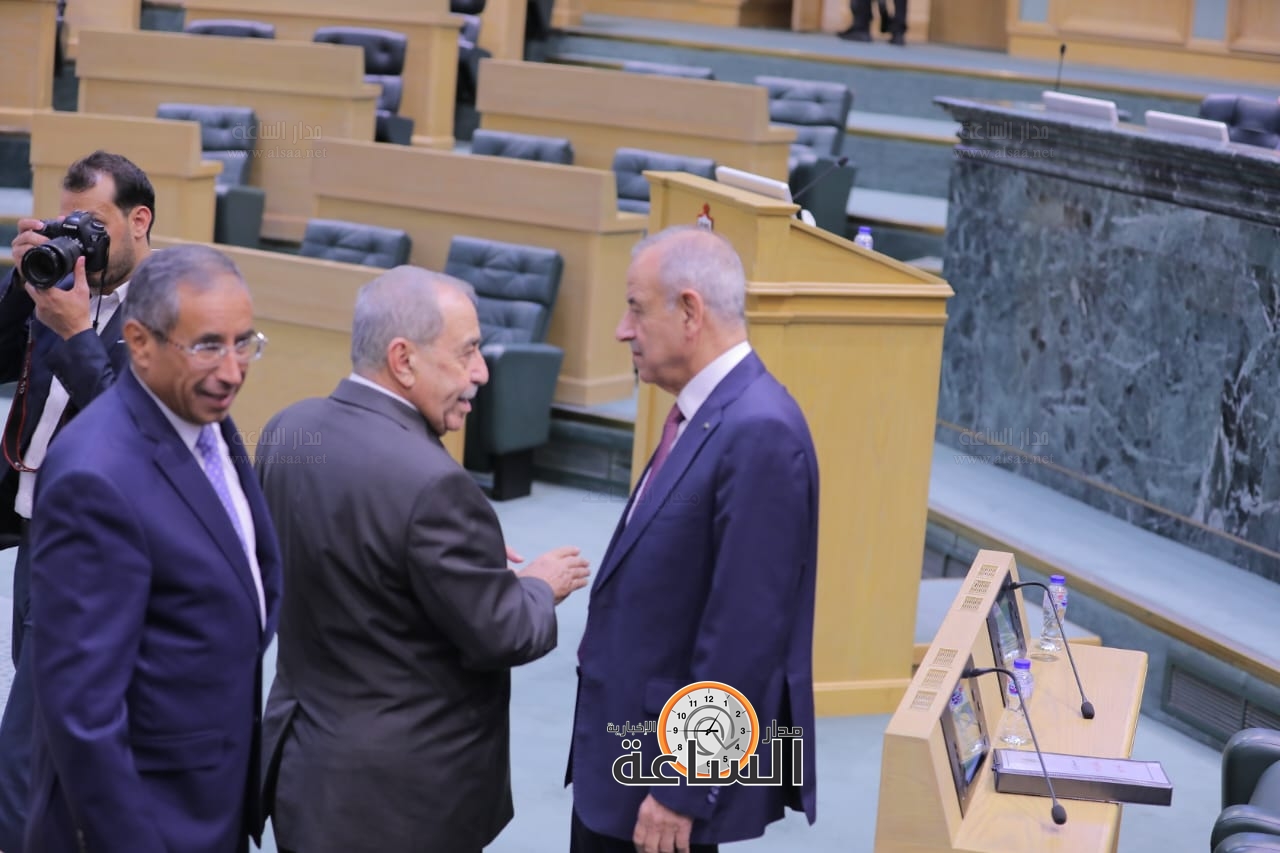 Madar Al-Saa Images 0.993316674730722