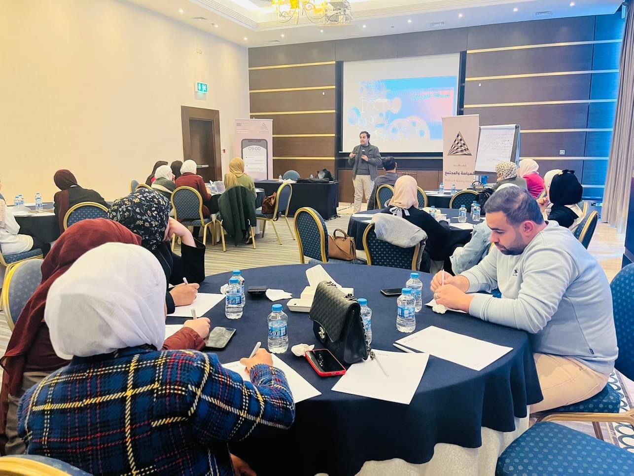 Madar Al-Saa Images 0.46838764764266627