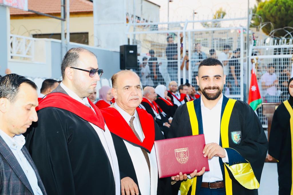 Madar Al-Saa Images 0.47286063288665225