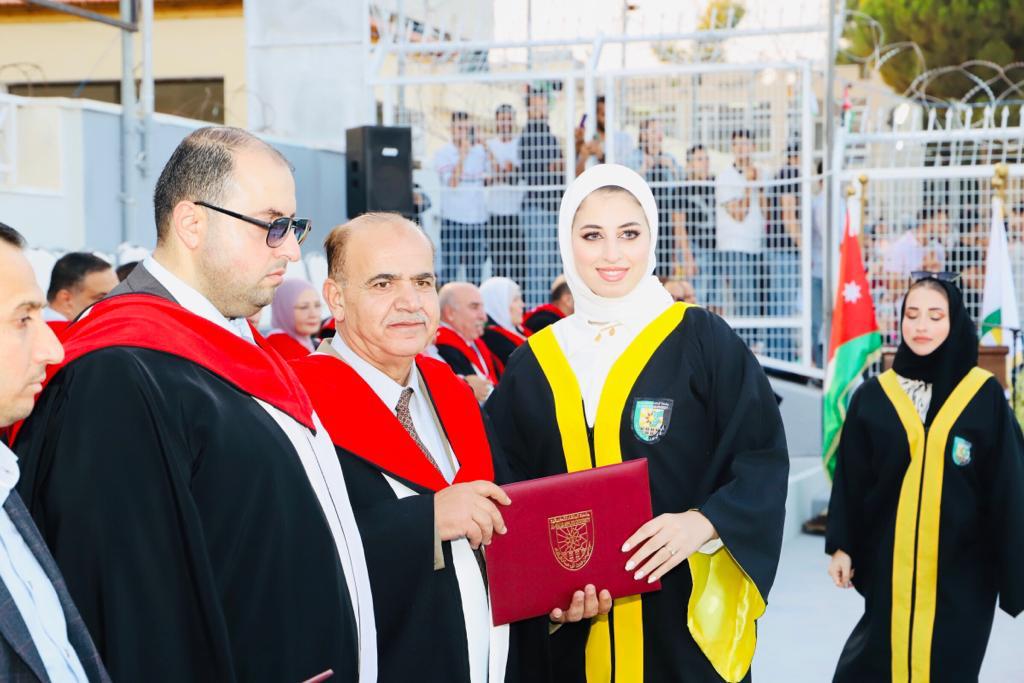 Madar Al-Saa Images 0.651401581362268