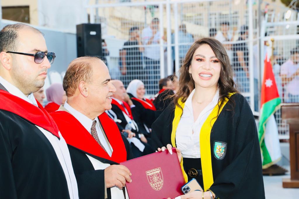 Madar Al-Saa Images 0.12373228488306975