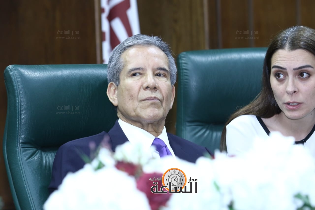 Madar Al-Saa Images 0.48555078347918257