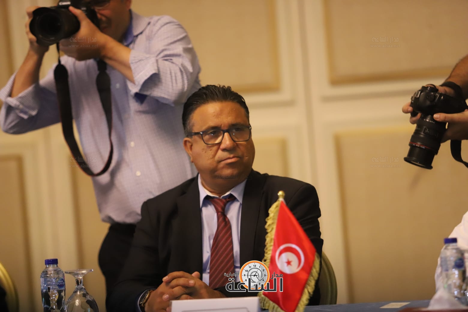 Madar Al-Saa Images 0.7315841388036548