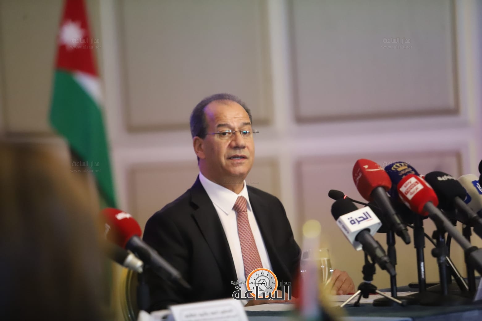 Madar Al-Saa Images 0.4407203688655006