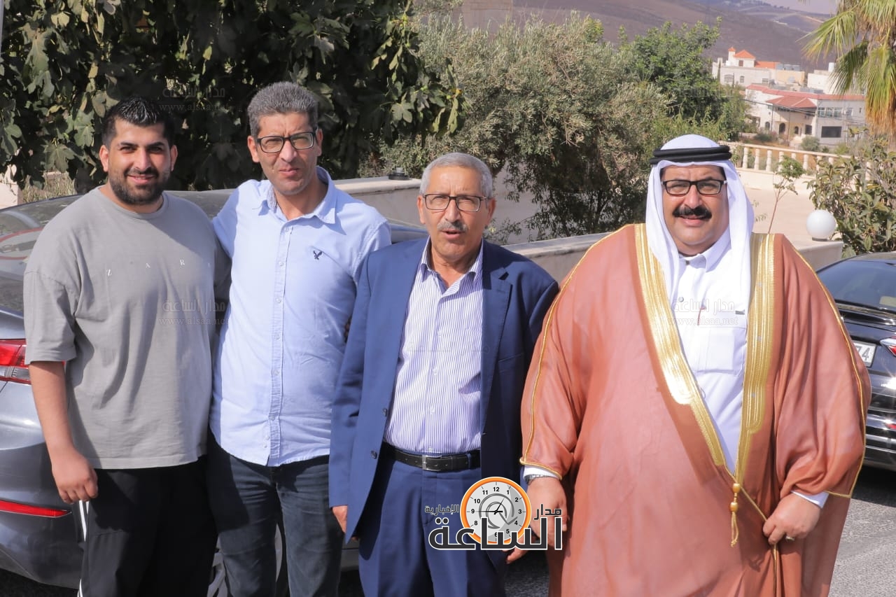 Madar Al-Saa Images 0.7541503296950678