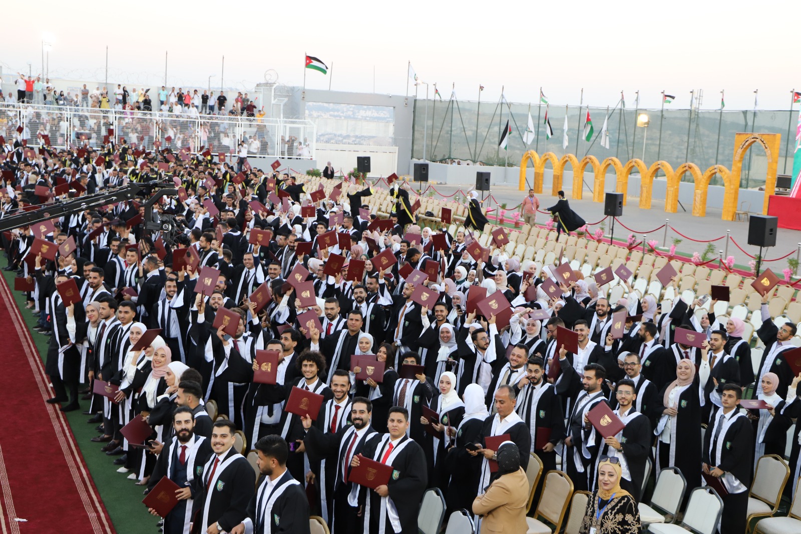 Madar Al-Saa Images 0.5917446902890549