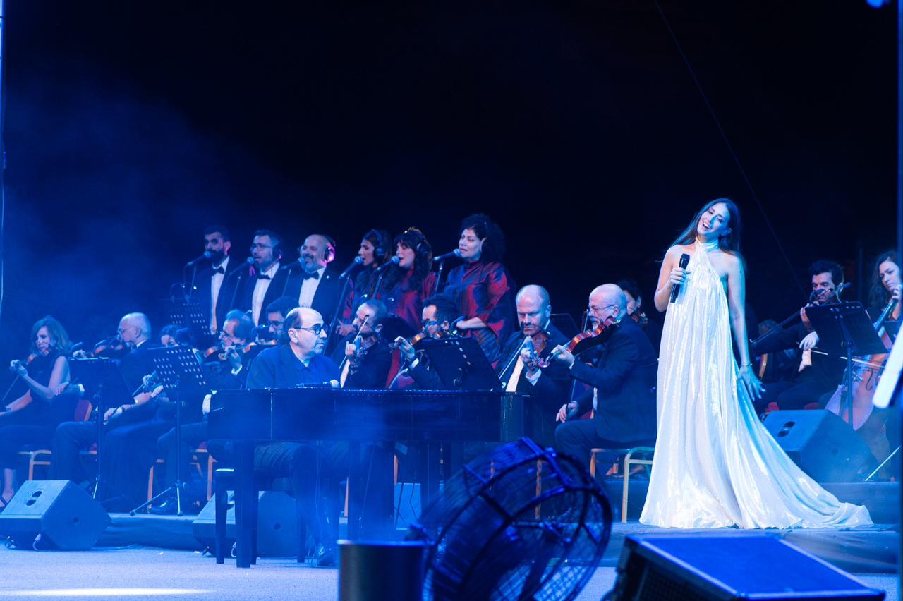 Madar Al-Saa Images 0.16426617710829294