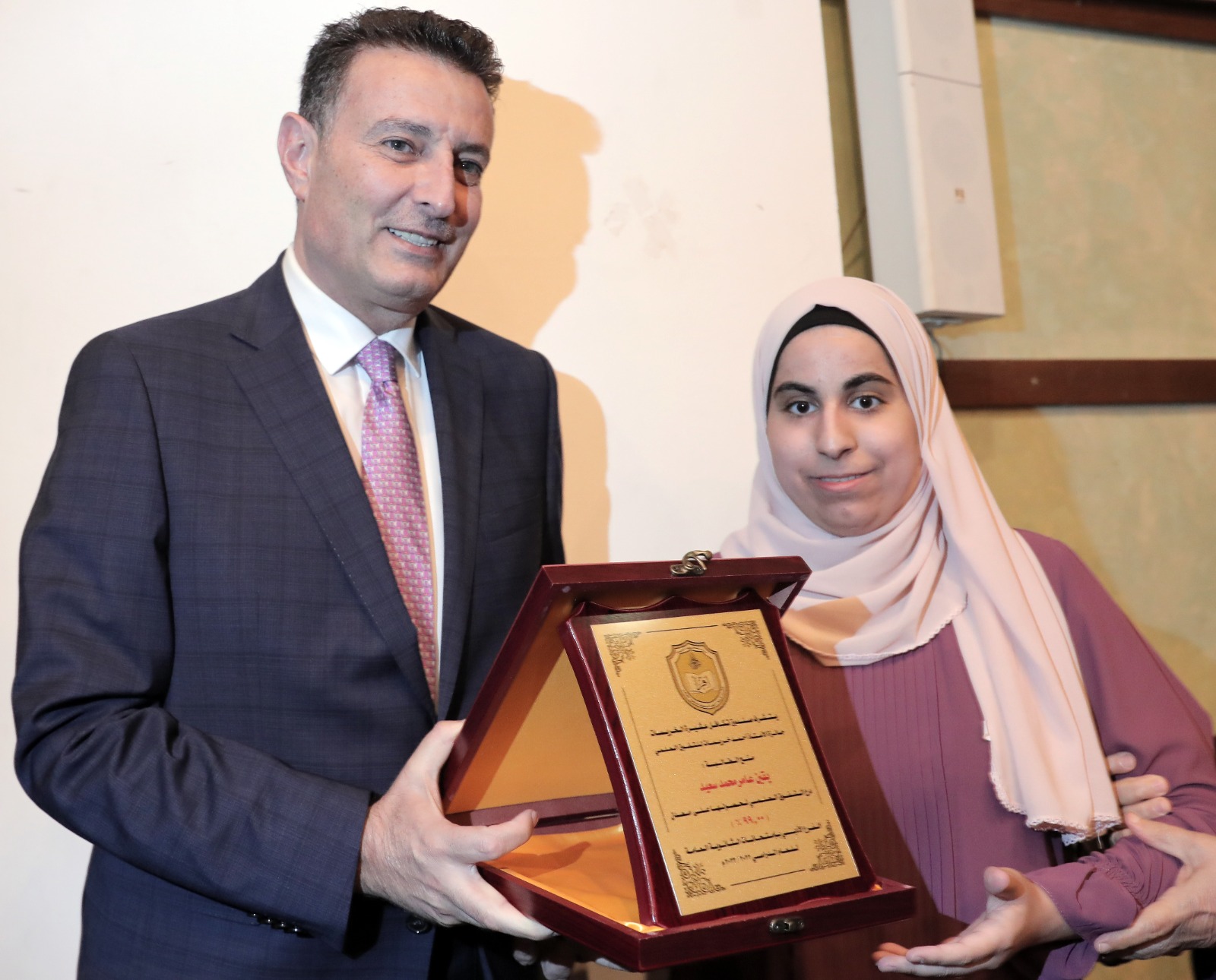 Madar Al-Saa Images 0.009217764083846225