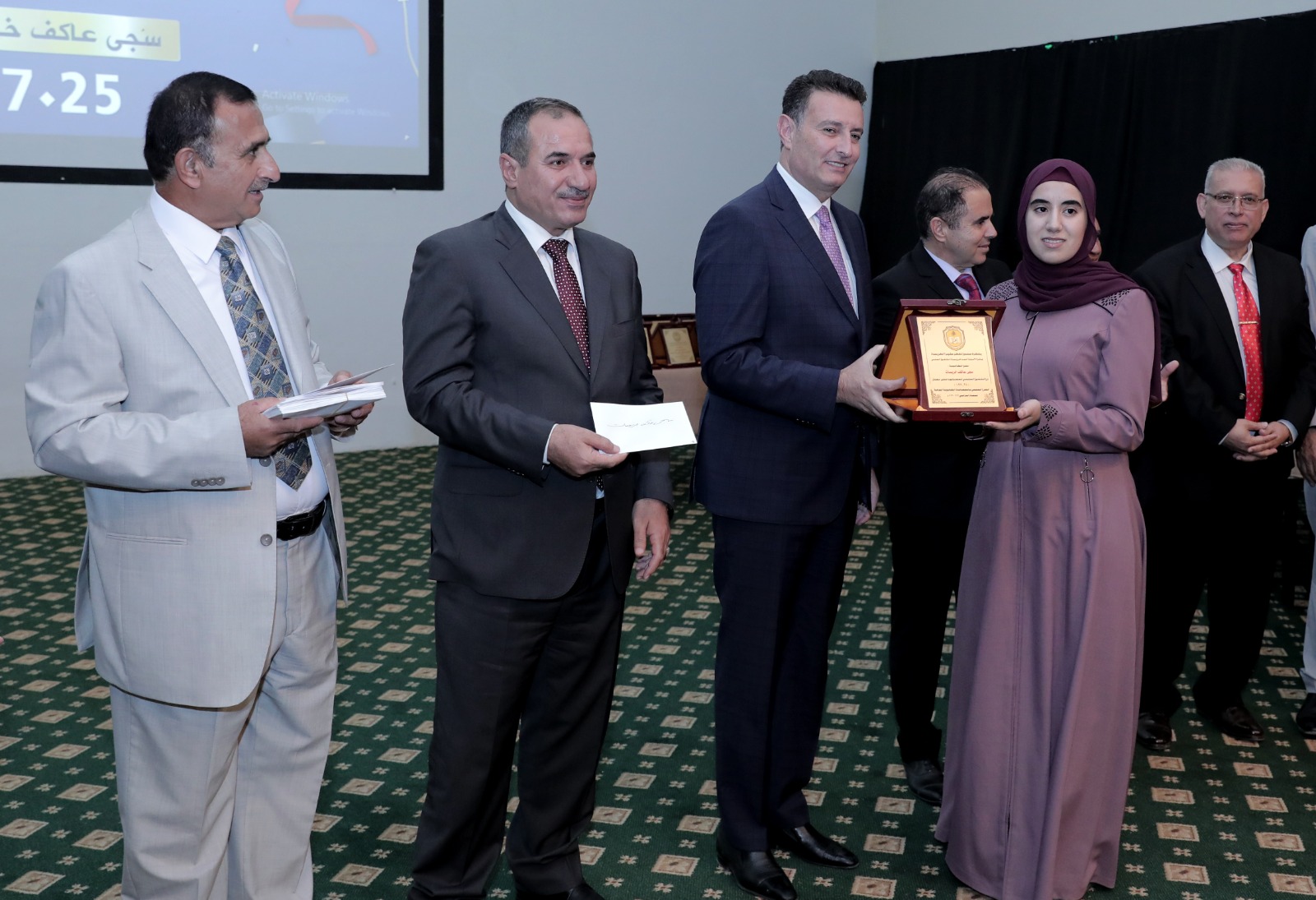 Madar Al-Saa Images 0.5178337928619678