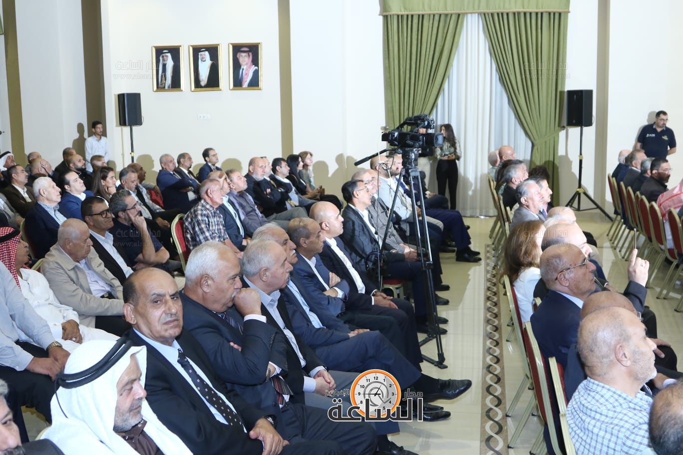 Madar Al-Saa Images 0.10003748263316048