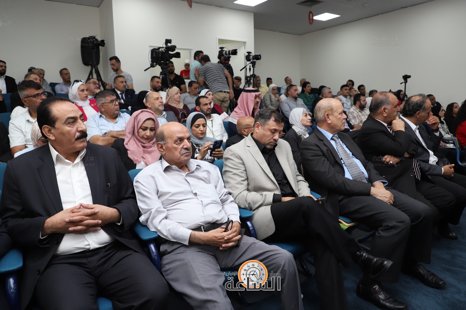 Madar Al-Saa Images 0.4344763361960964