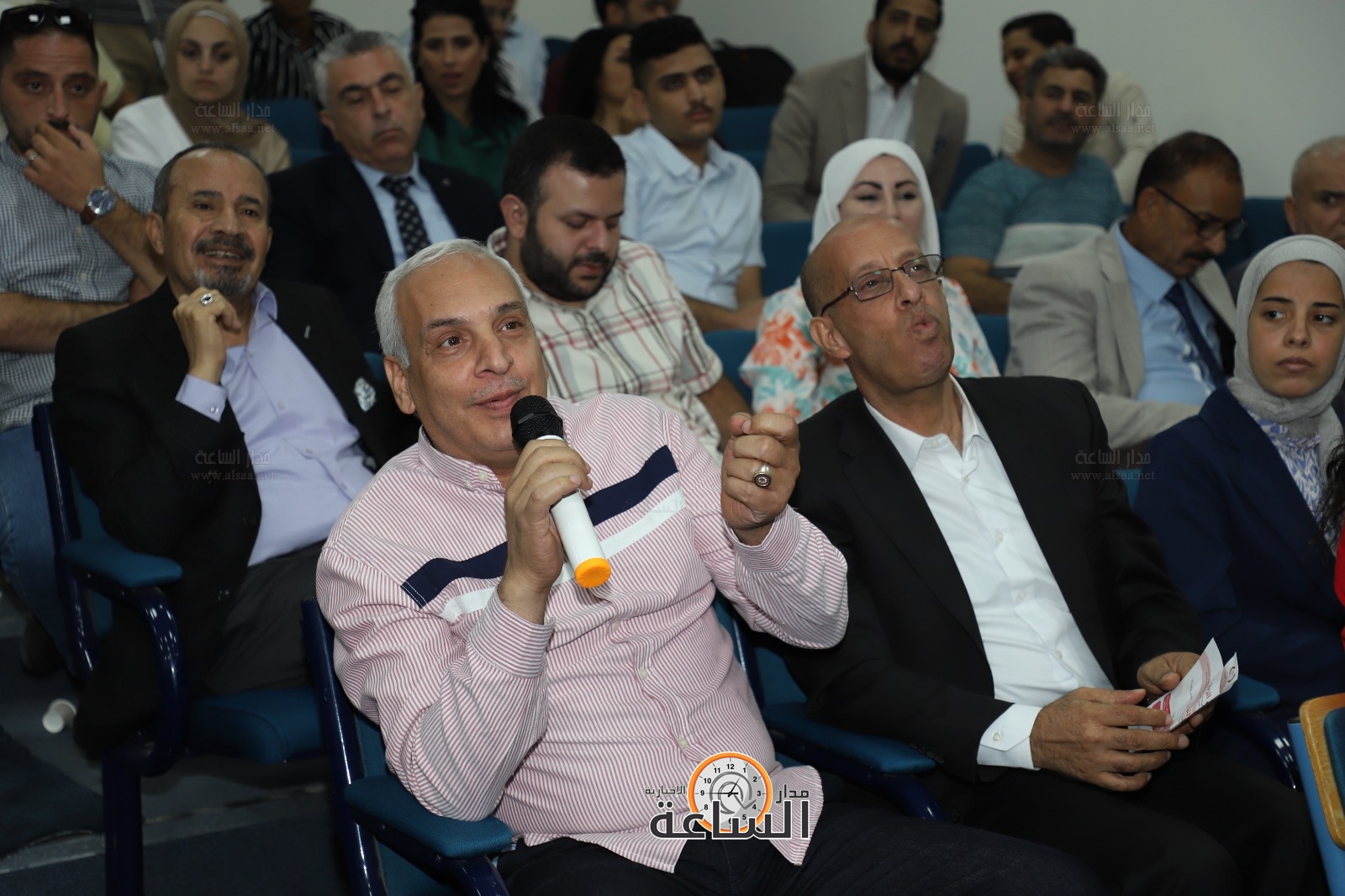 Madar Al-Saa Images 0.9122211636011637