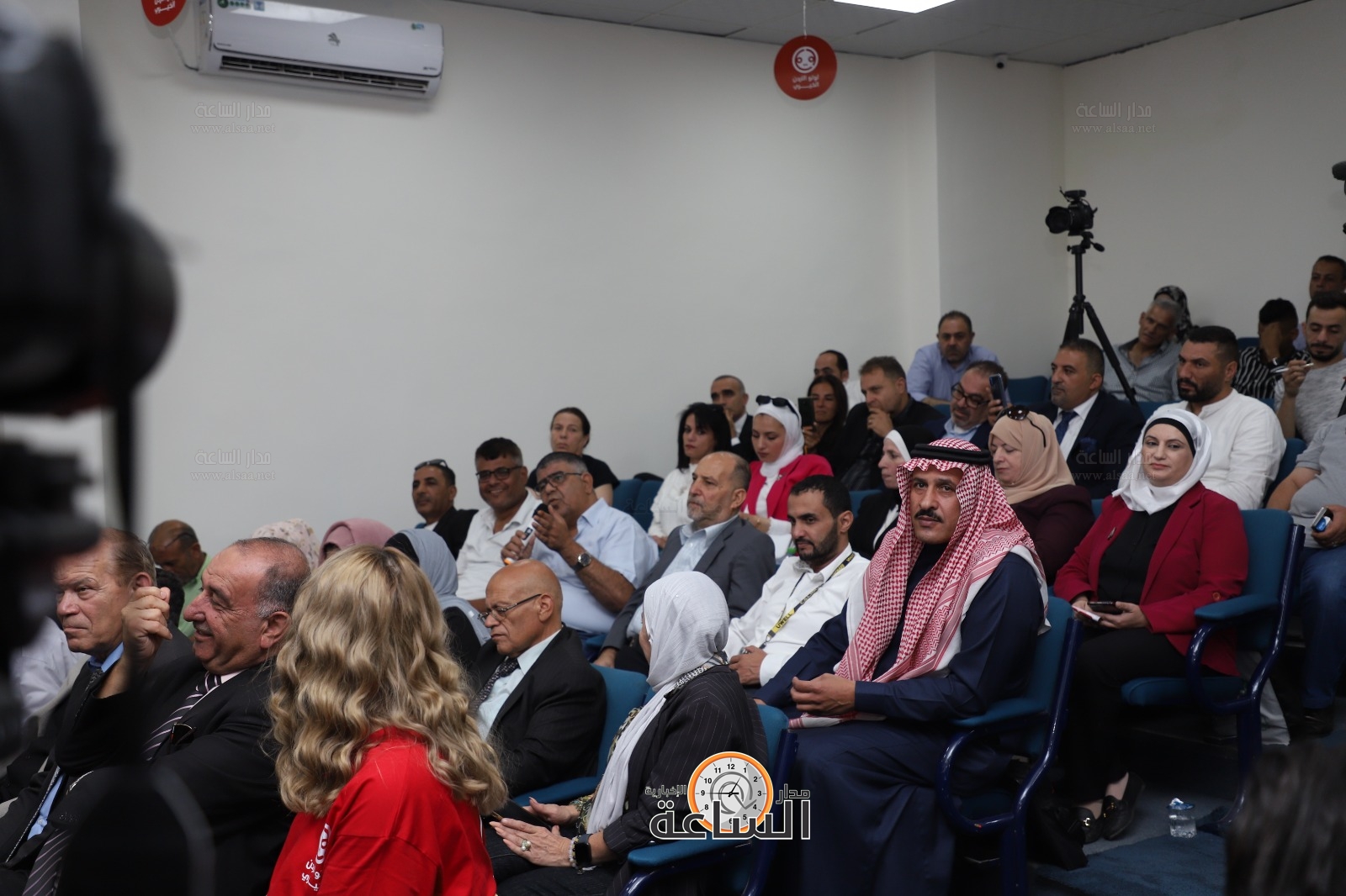 Madar Al-Saa Images 0.6635456368324593