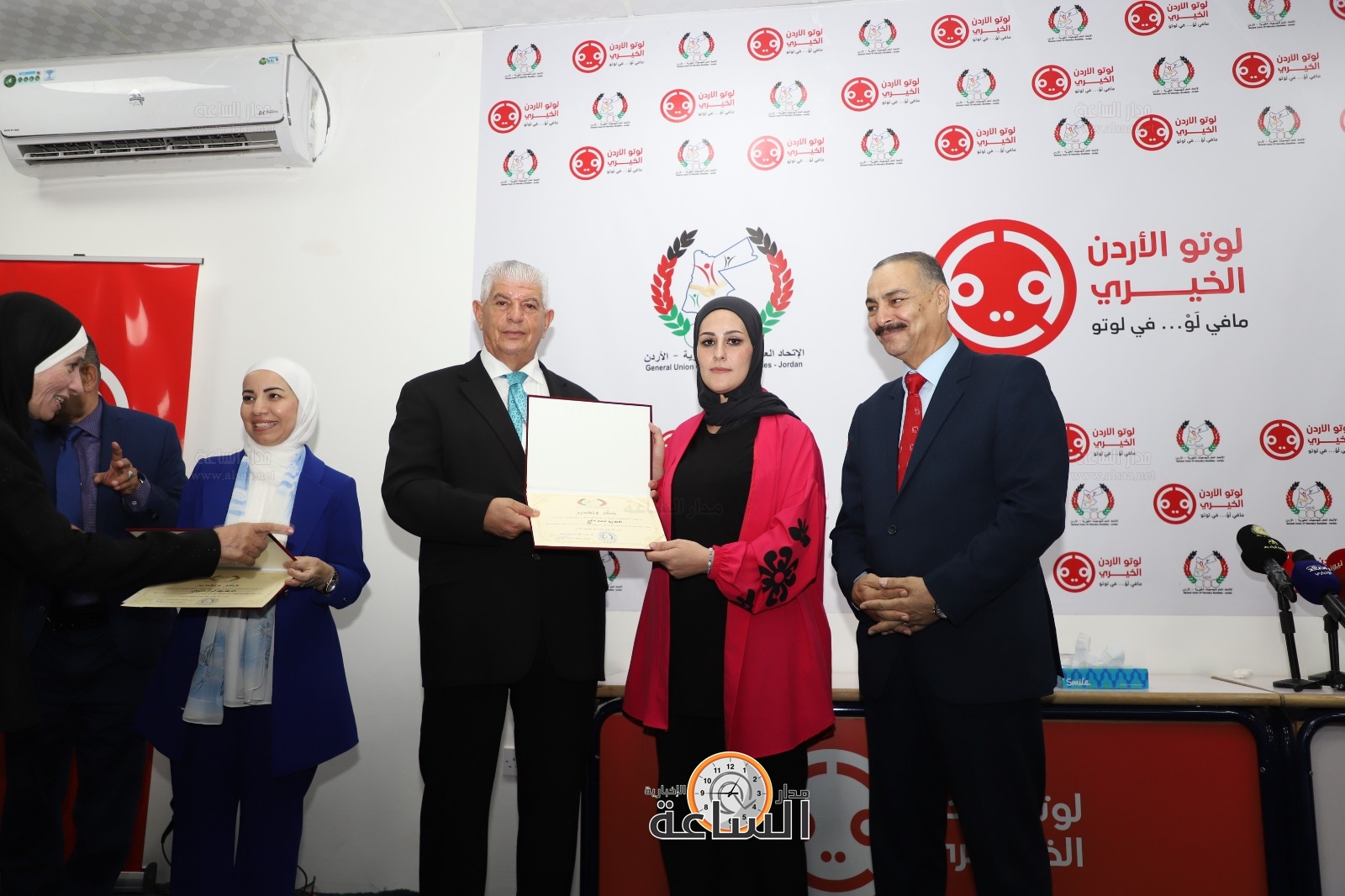 Madar Al-Saa Images 0.05883014970542266