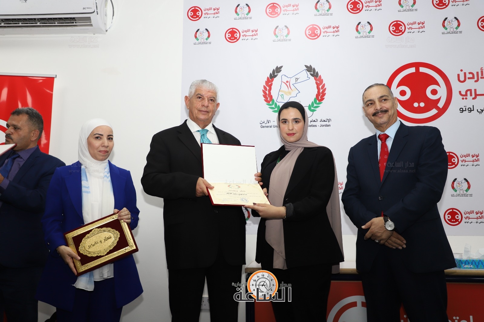 Madar Al-Saa Images 0.3588542626020077