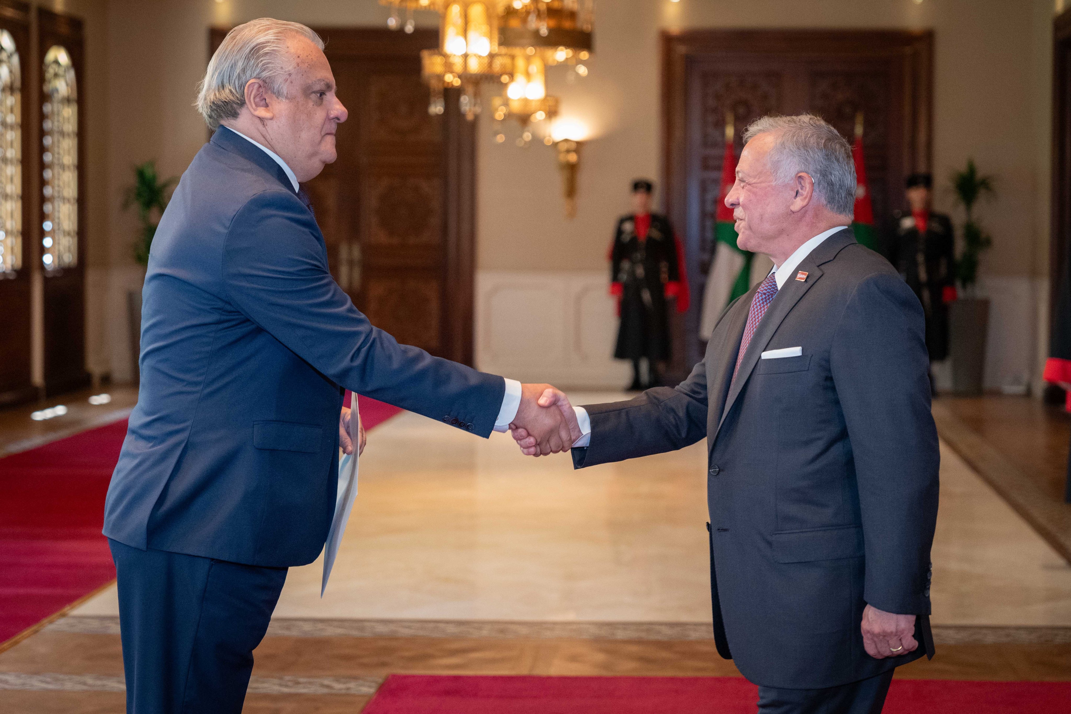 Madar Al-Saa Images 0.31274581376747057