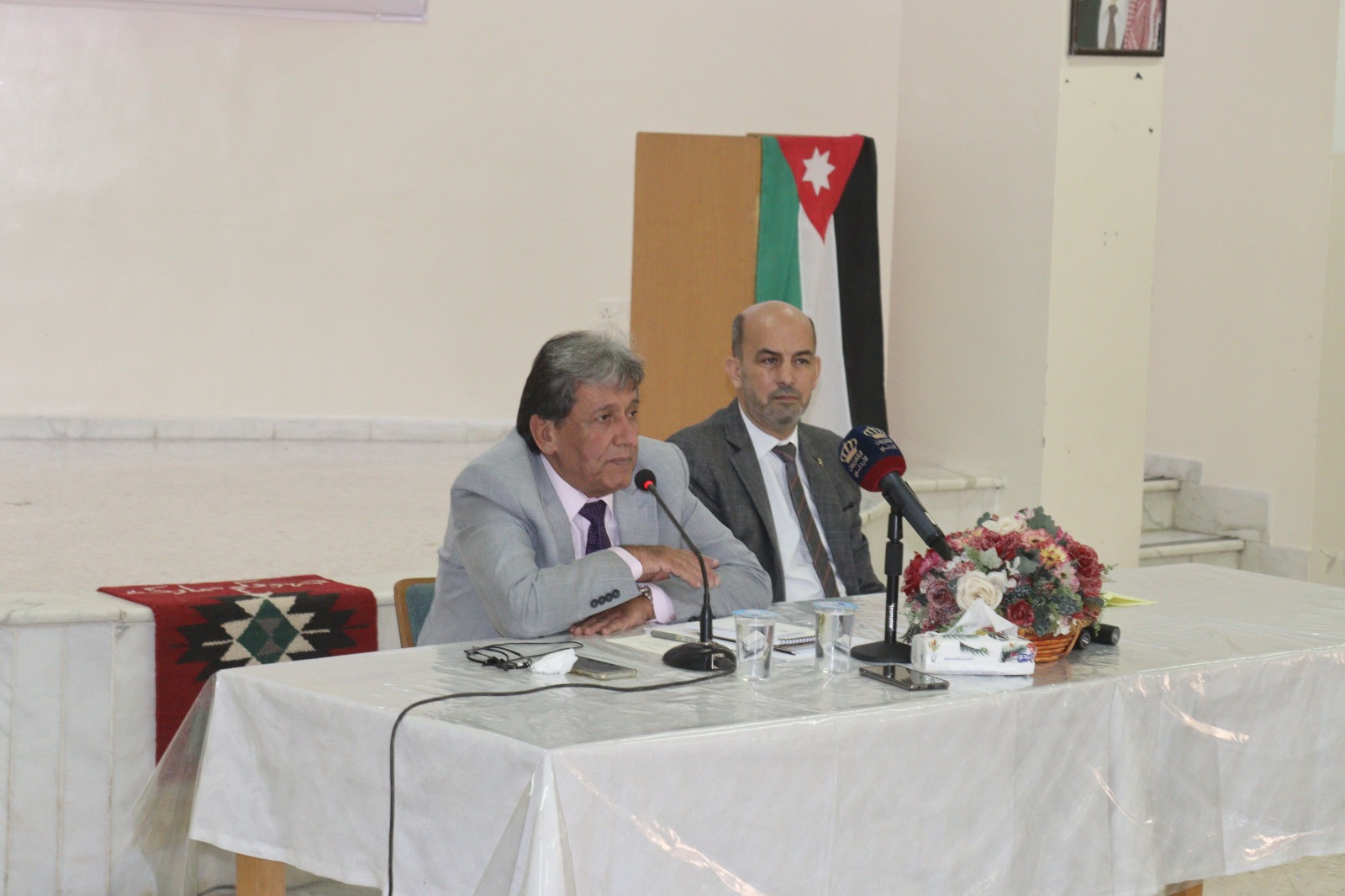 Madar Al-Saa Images 0.74173638916264