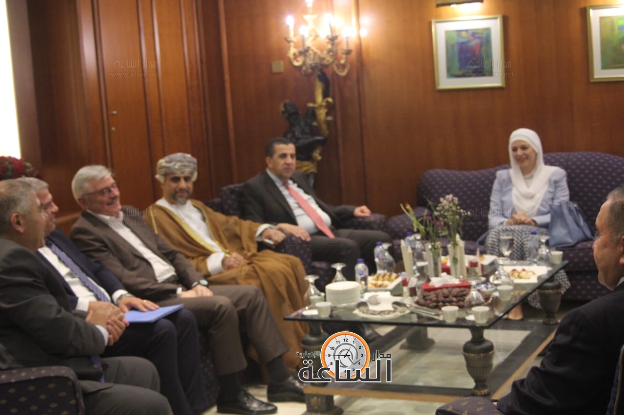 Madar Al-Saa Images 0.8267196568842166