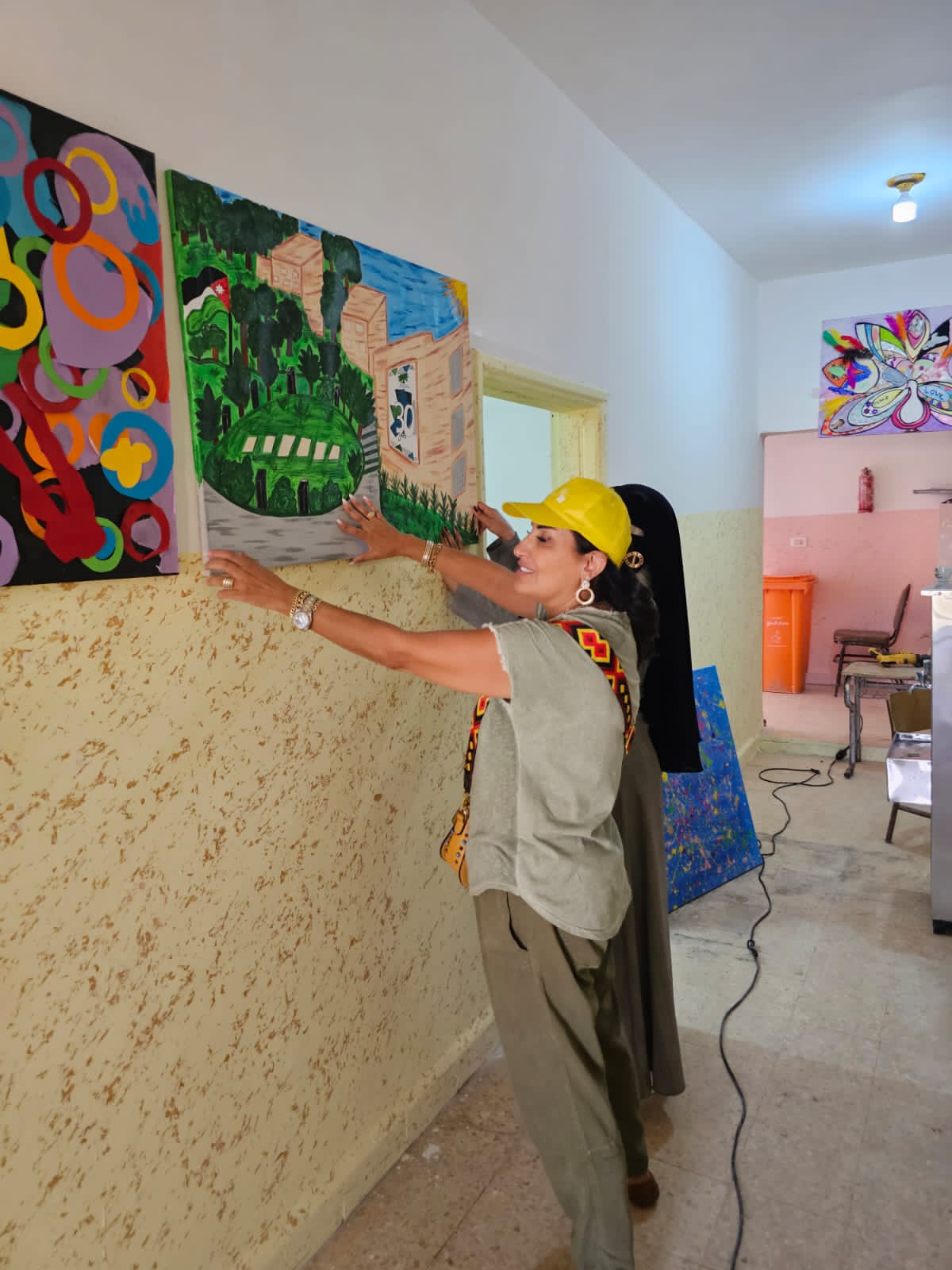 Madar Al-Saa Images 0.8774834845050676