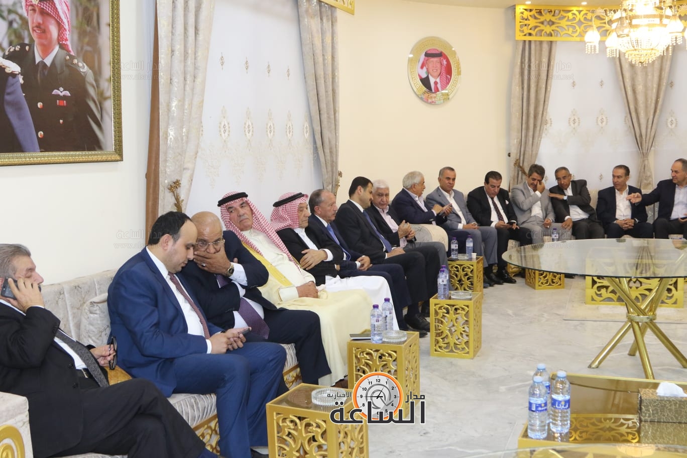 Madar Al-Saa Images 0.1697495938617375