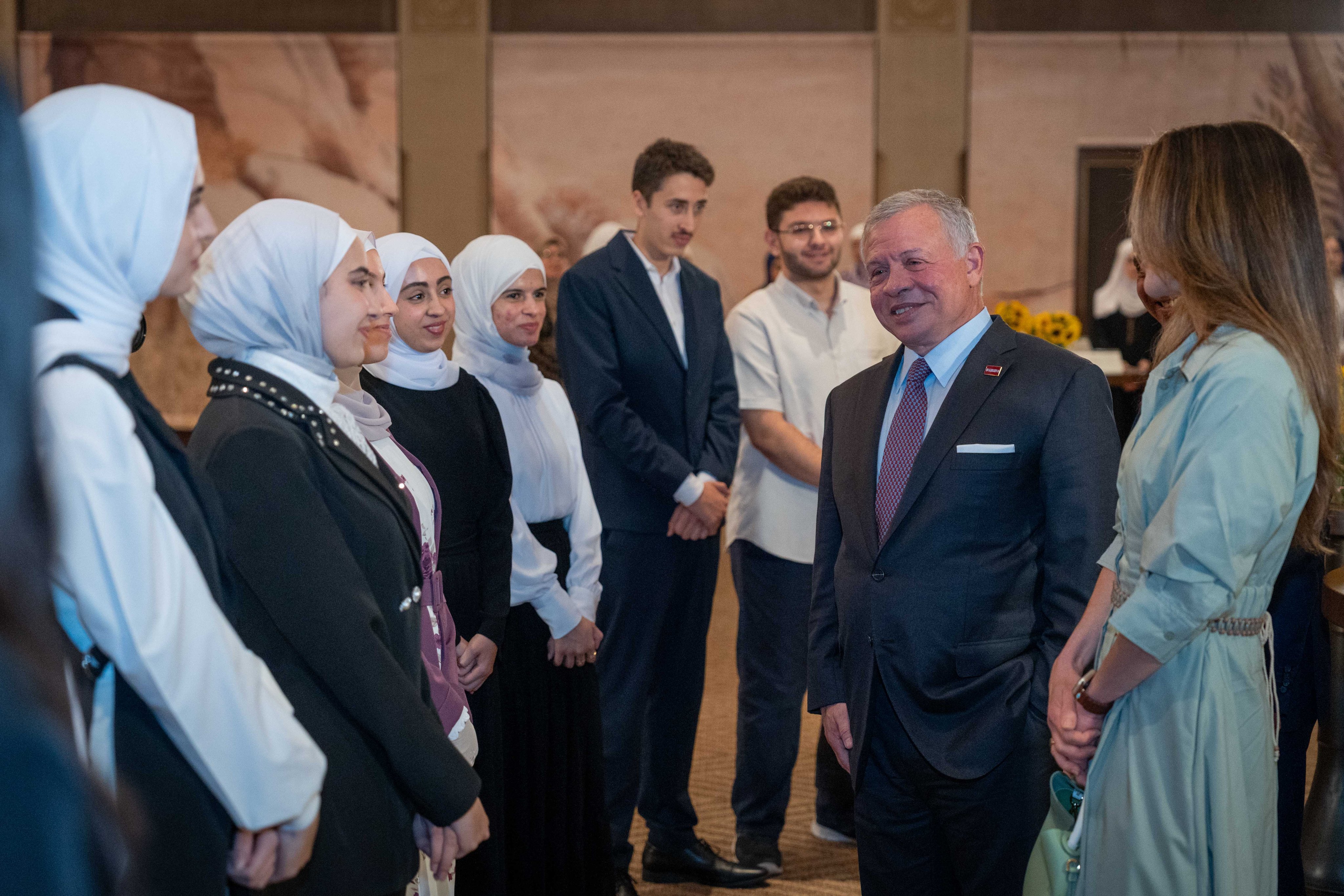 Madar Al-Saa Images 0.9456806257472841