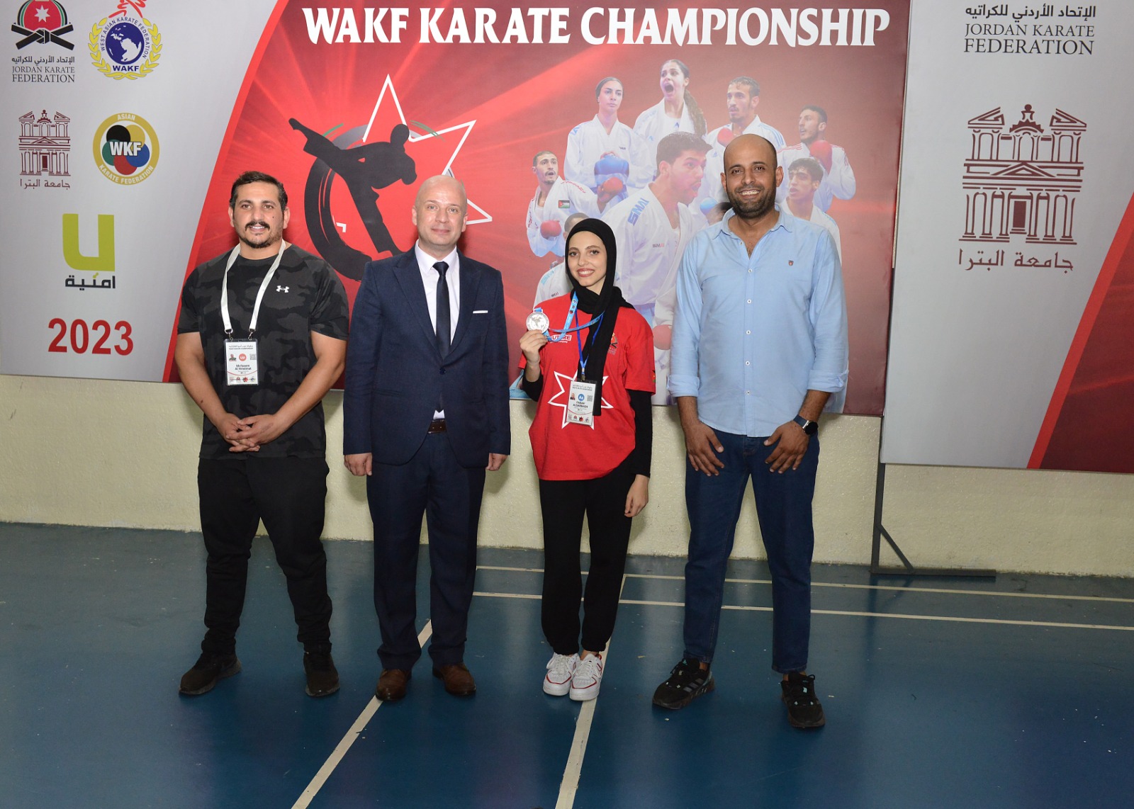 Madar Al-Saa Images 0.05358322676011884