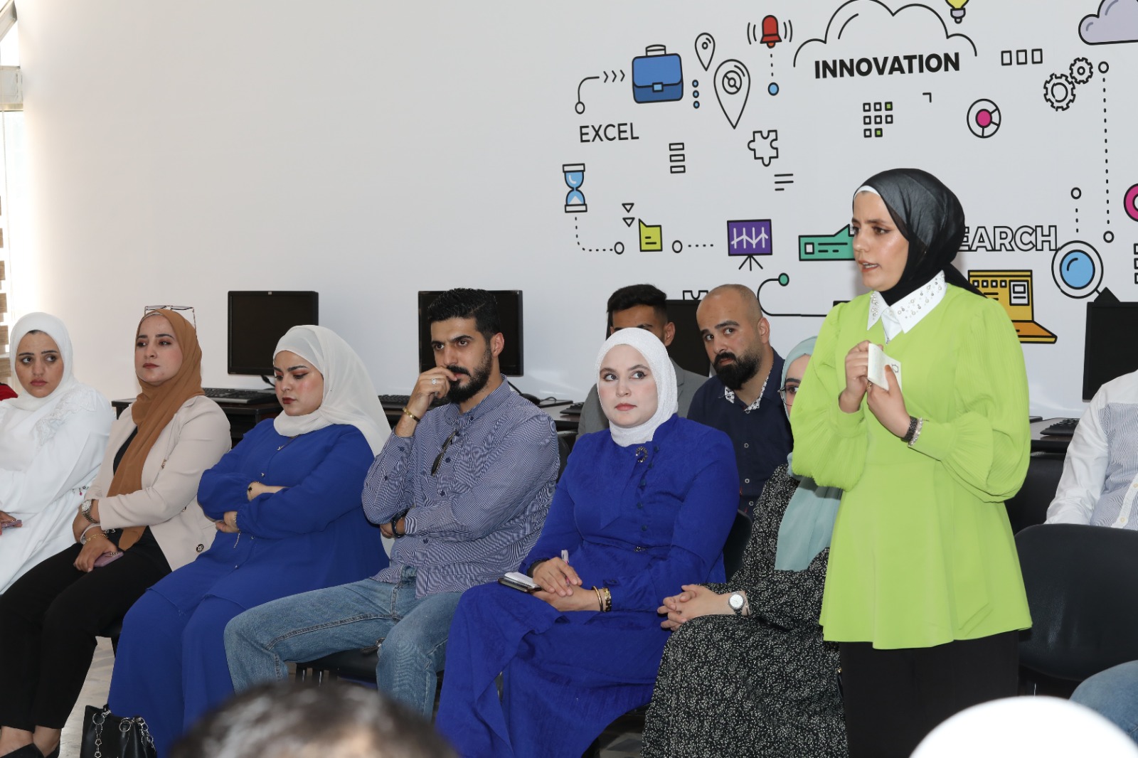 Madar Al-Saa Images 0.18728335141465402