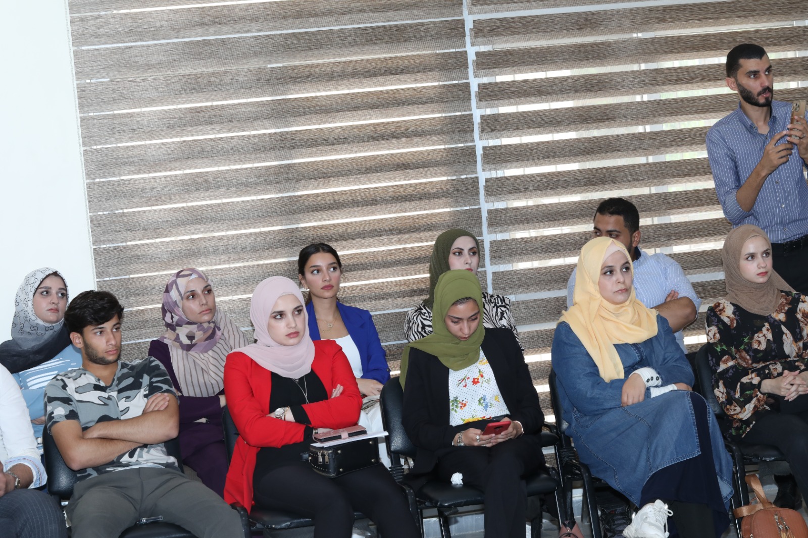 Madar Al-Saa Images 0.40571909741184997