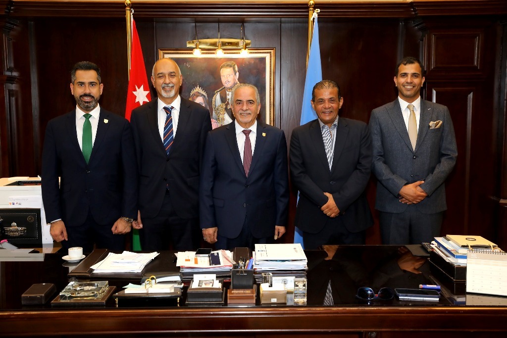 Madar Al-Saa Images 0.831286473197145