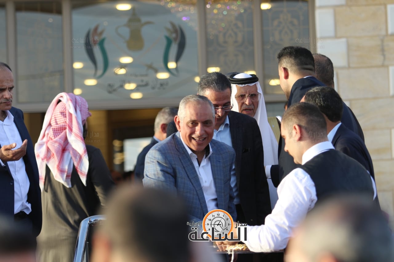 Madar Al-Saa Images 0.36166532945849794