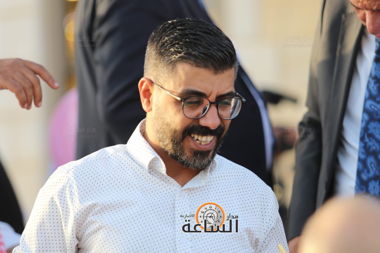 Madar Al-Saa Images 0.4318313685592592