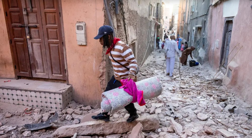 Madar Al-Saa Images 0.6759785440329265